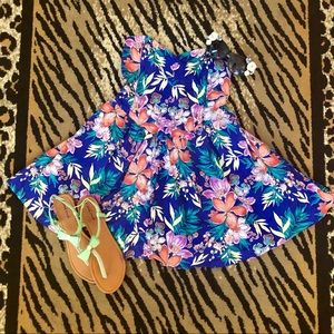 ♦️3 for $25♦️ Forever21 Strapless tropical dress